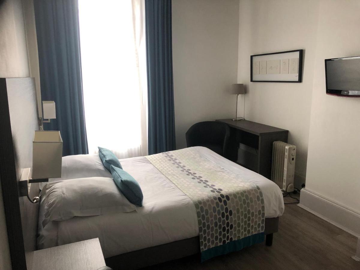 Hotel Montespan Bourbon-lʼArchambault Екстериор снимка