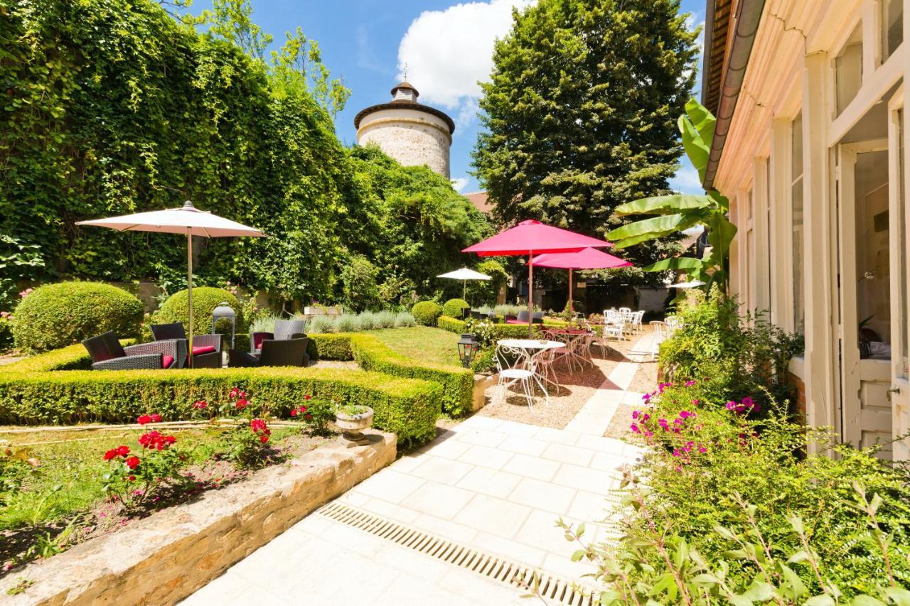 Hotel Montespan Bourbon-lʼArchambault Екстериор снимка