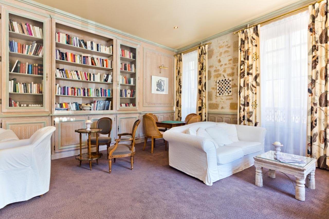 Hotel Montespan Bourbon-lʼArchambault Екстериор снимка